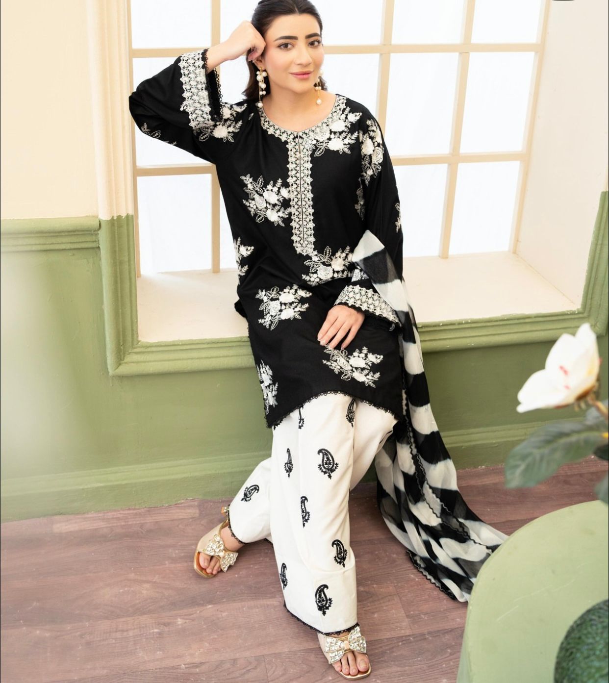 Zara Shah Jahan Embroidered Unstitched 3Pc Premium Lawn